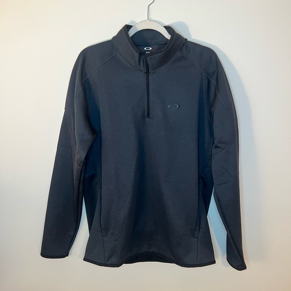 Black Oakley Pullover Medium - Picture 1 of 3